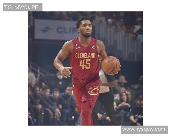 米切尔赛场突发小插曲裁判冷静处置保障比赛公平公正